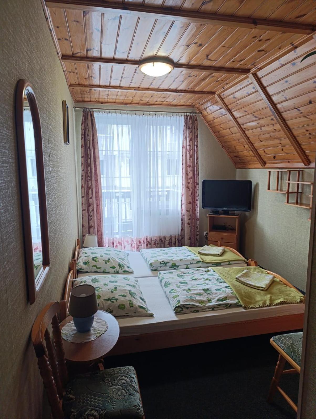 Karkoz Karpacz Bed and Breakfast Kamer foto